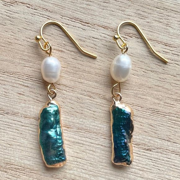 Earrings Biwa Black Pearl and White Baroque, 18KT Gold Plated , Handmade - Picture 1 of 3